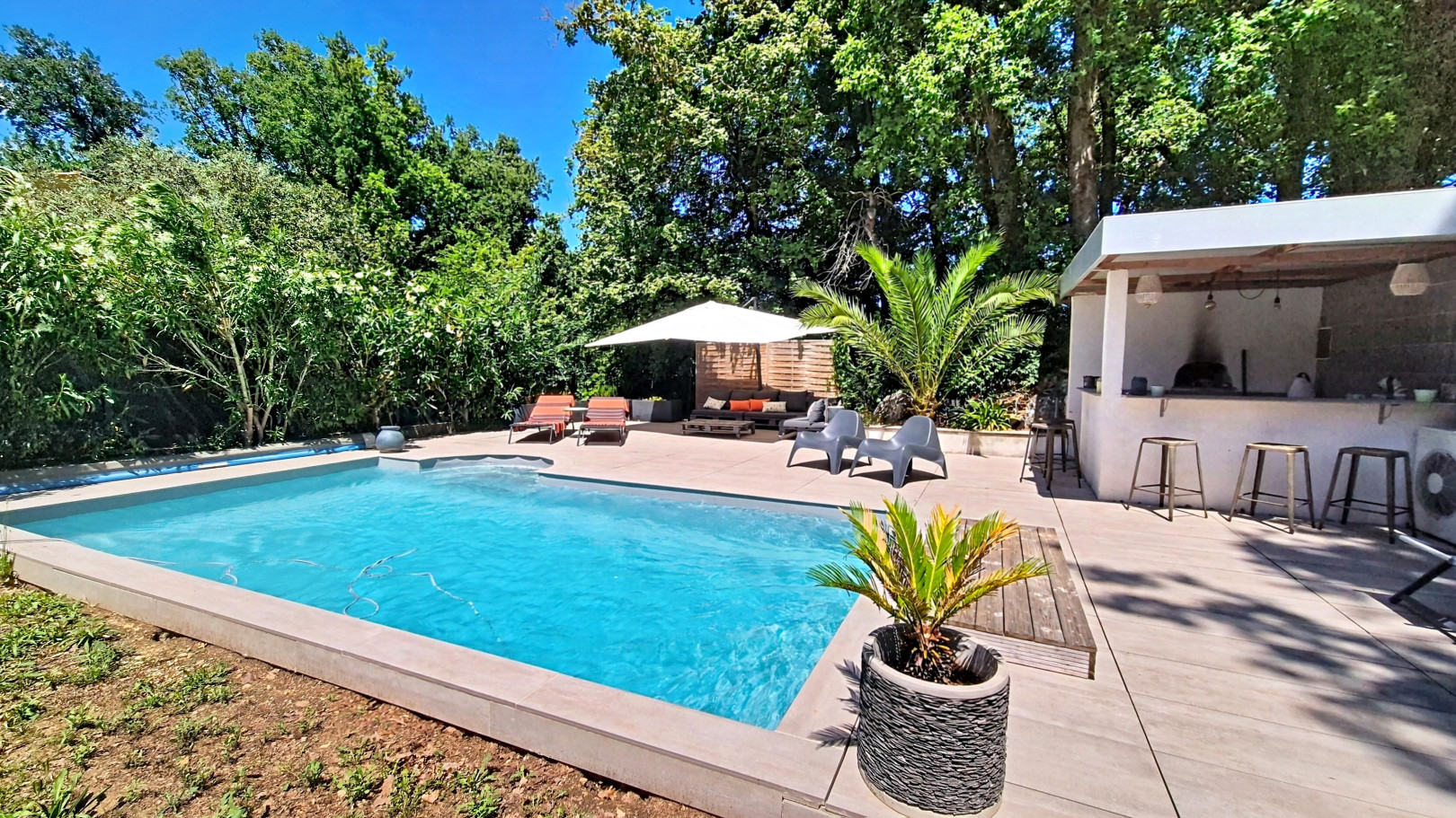 
                                                Vente
                                                 Maison  - Maison individuelle  - 4 pièces  - 84.04 m²