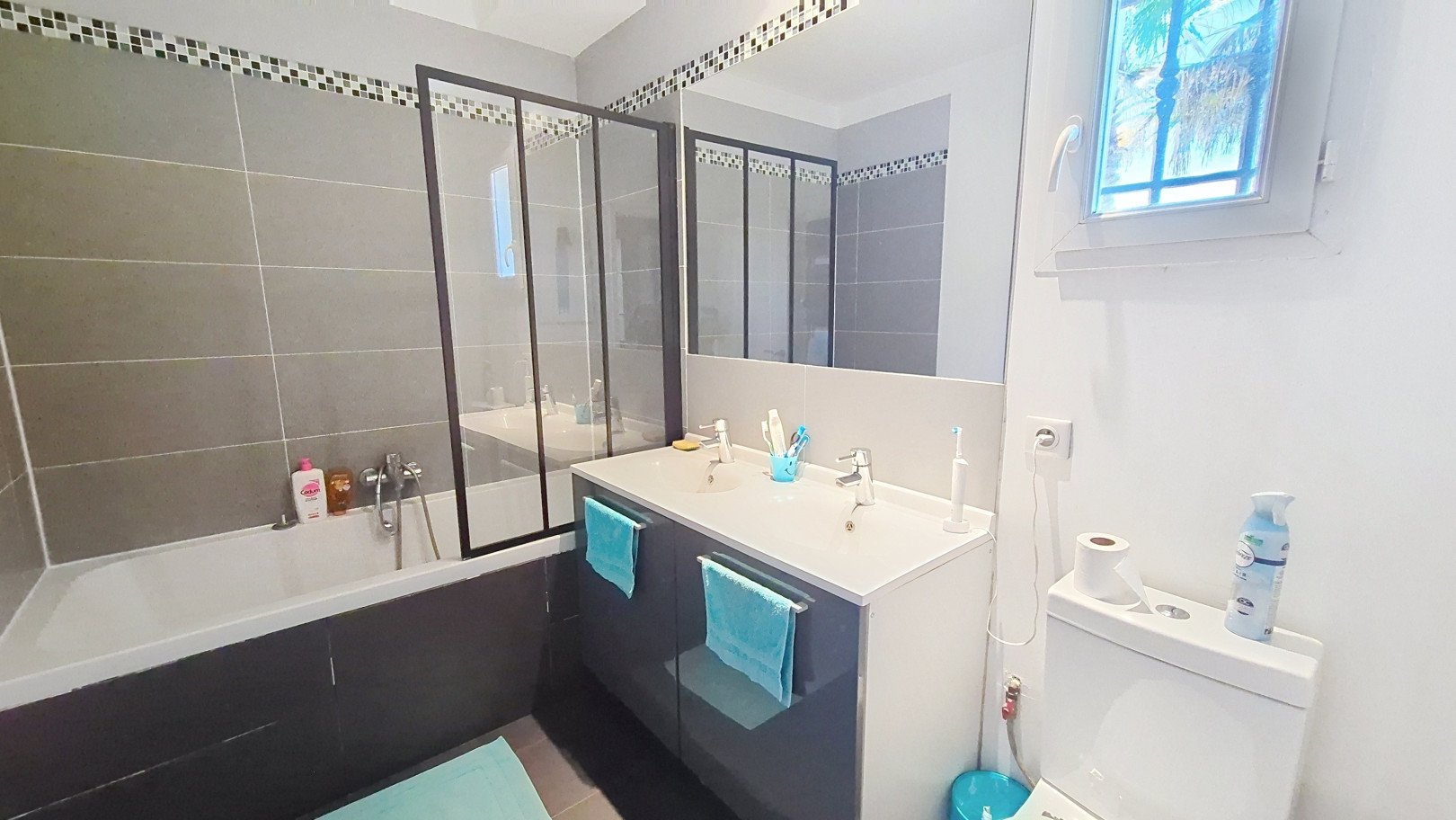 
                                                Vente
                                                 Maison  - Maison individuelle  - 4 pièces  - 84.04 m²