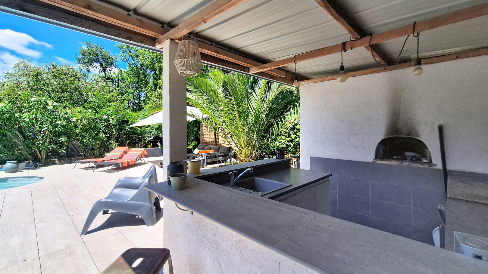 
                                                Vente
                                                 Maison  - Maison individuelle  - 4 pièces  - 84.04 m²