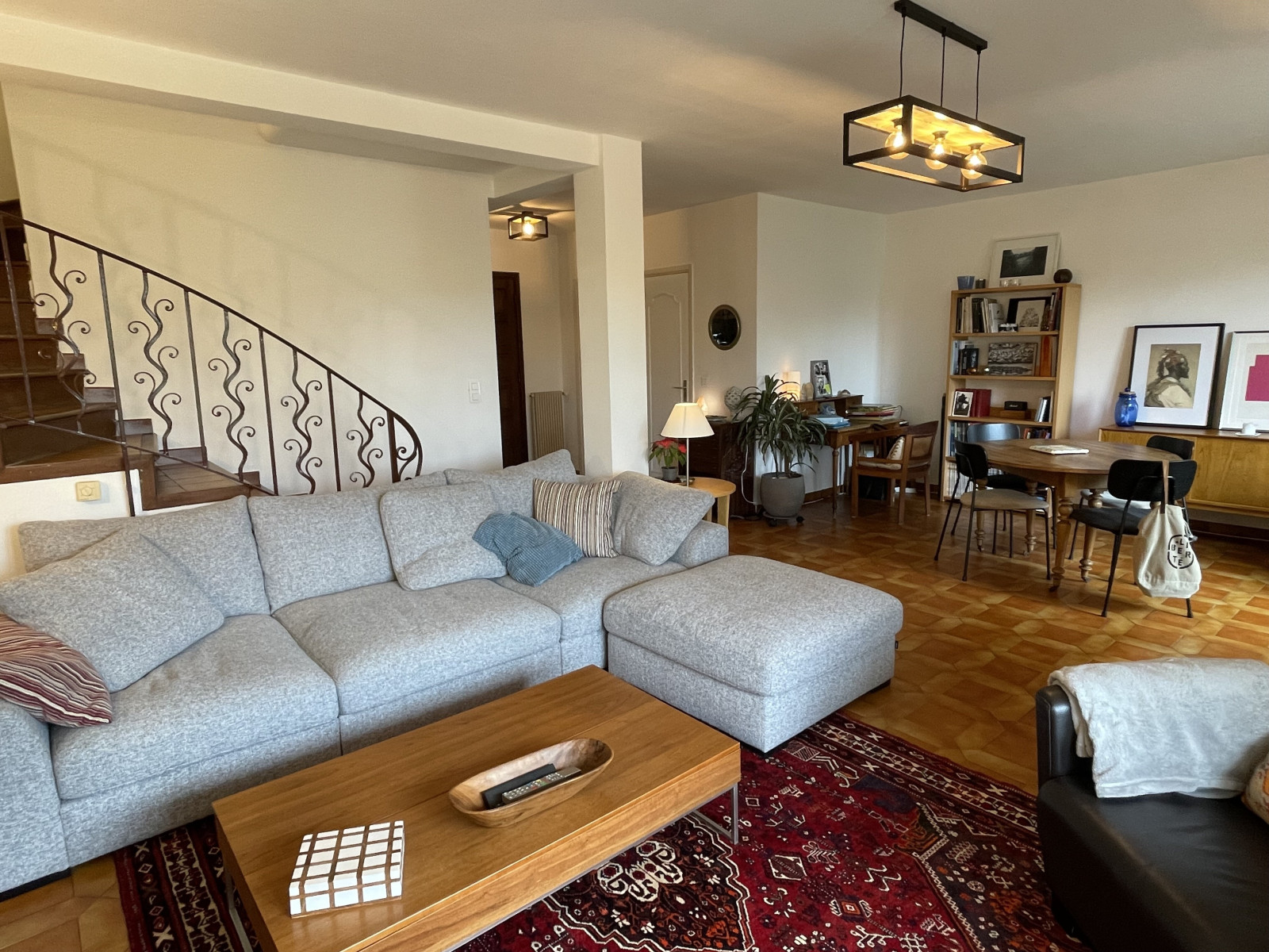 
                                                Location
                                                 Maison  - Maison jumelée  - 5 pièces  - 126.95 m²