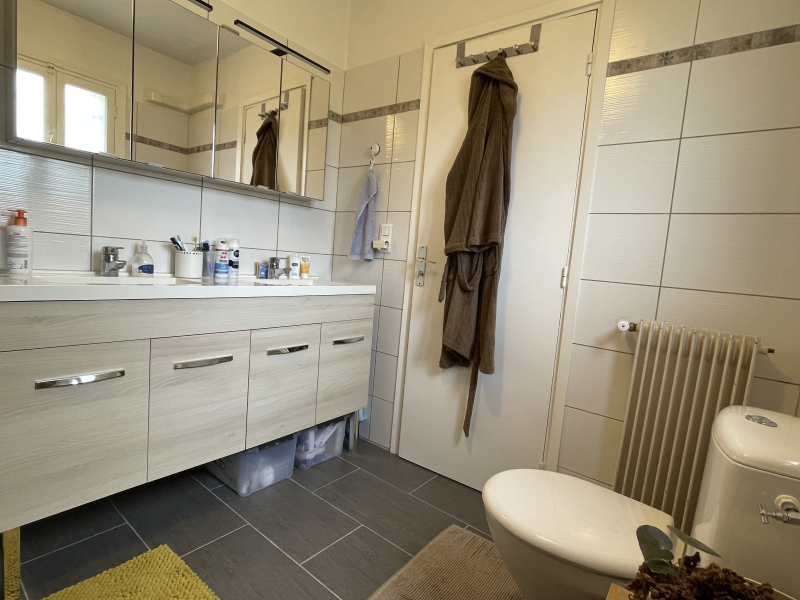 
                                                Location
                                                 Maison  - Maison jumelée  - 5 pièces  - 126.95 m²