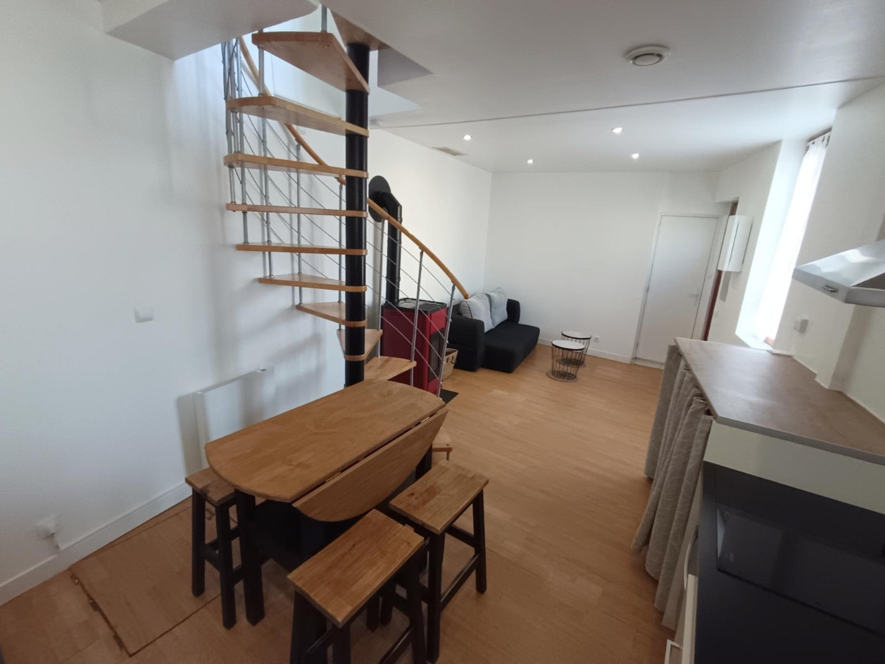 
                                                Location
                                                 Maison meublé 1 chambre et bureau Picquigny