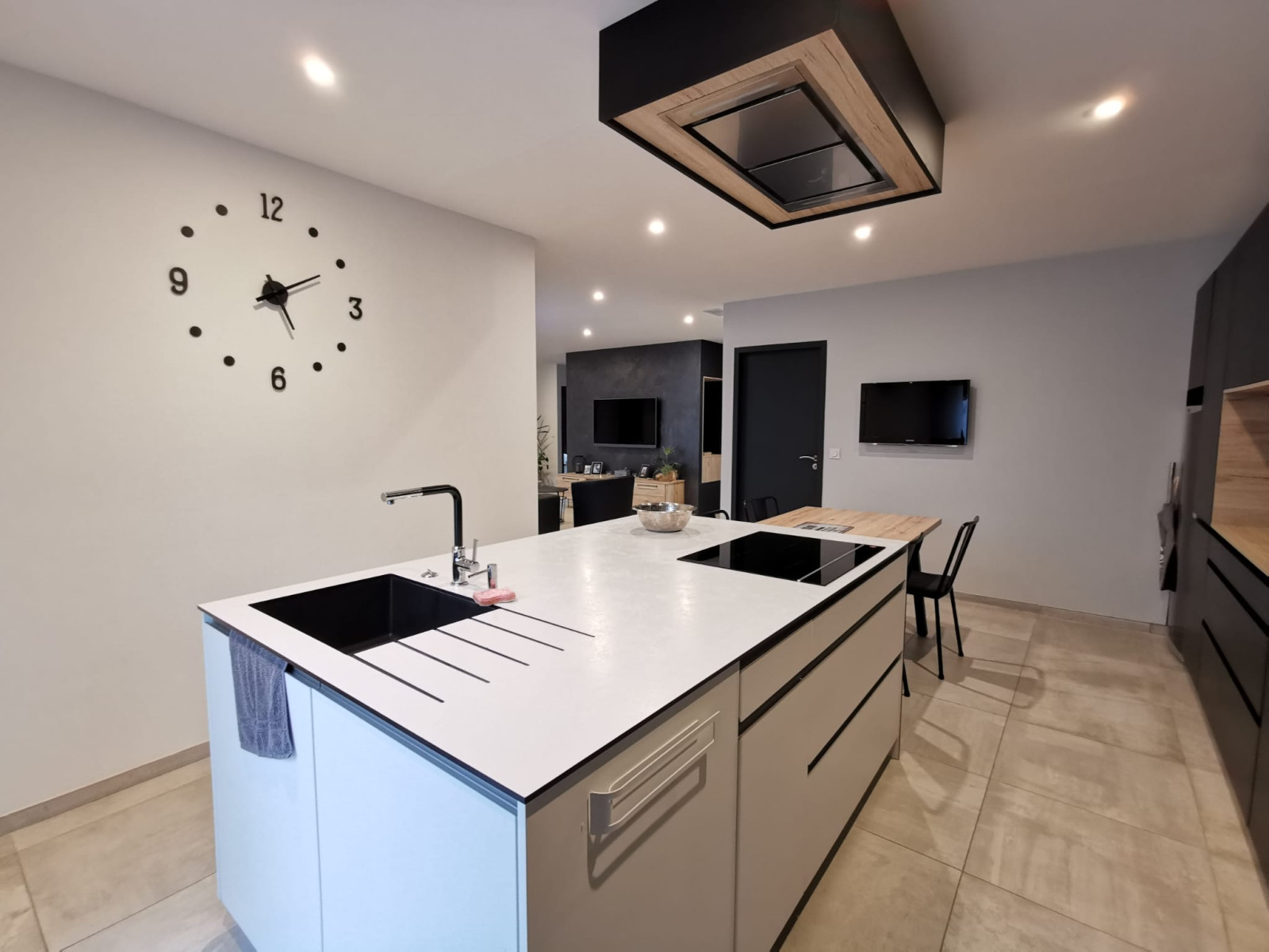 
                                                Location
                                                 Maison meublé T4 130m² à Cambes