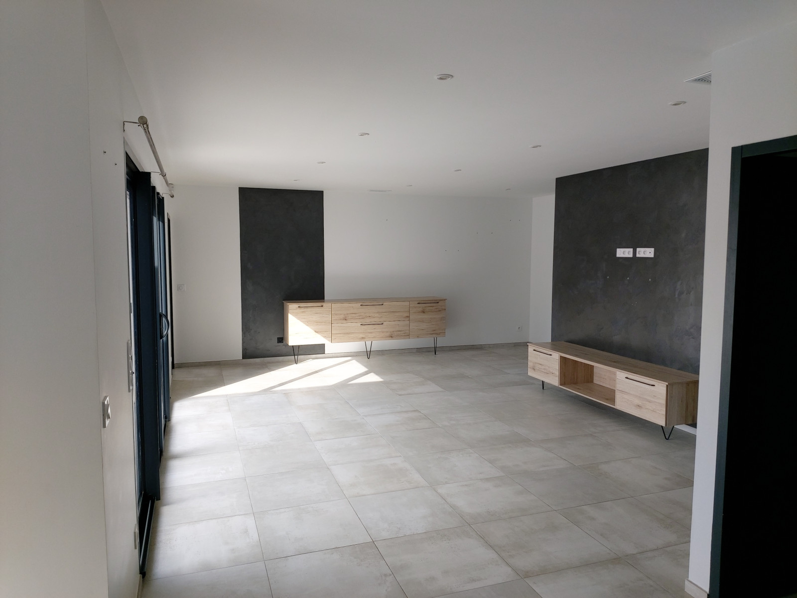 
                                                Location
                                                 Maison meublé T4 130m² à Cambes