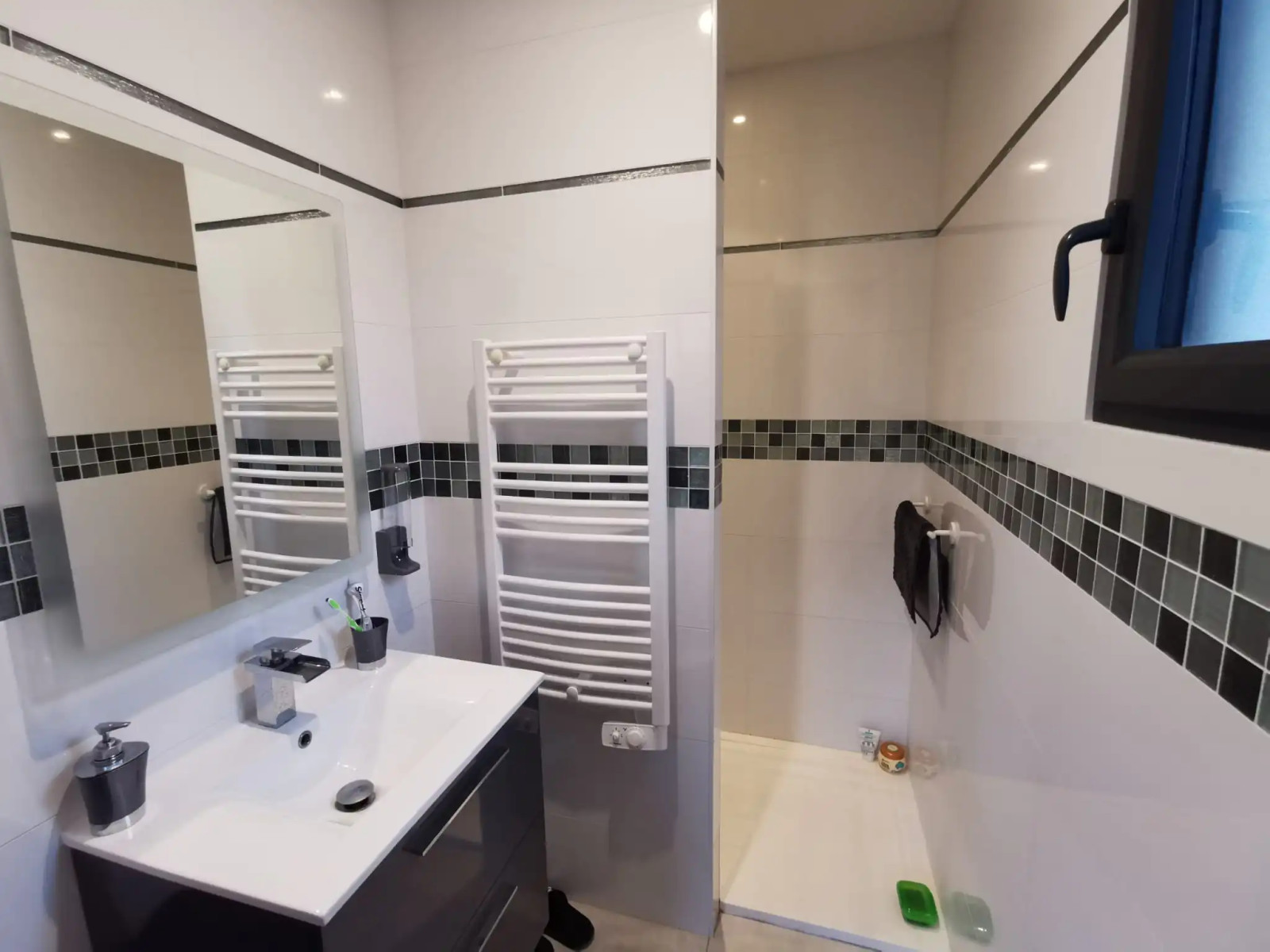 
                                                Location
                                                 Maison meublé T4 130m² à Cambes