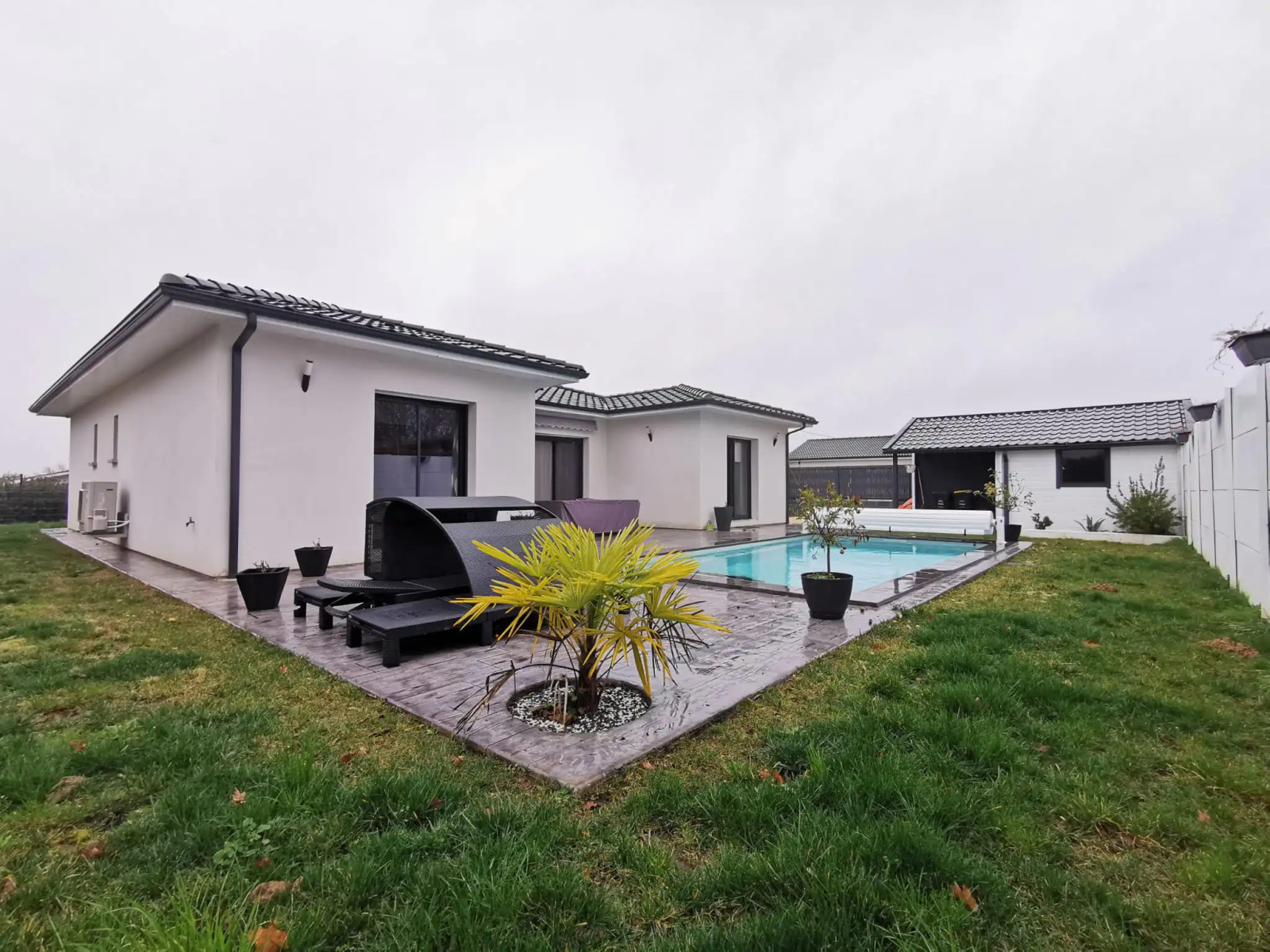 
                                                Location
                                                 Maison meublé T4 130m² à Cambes