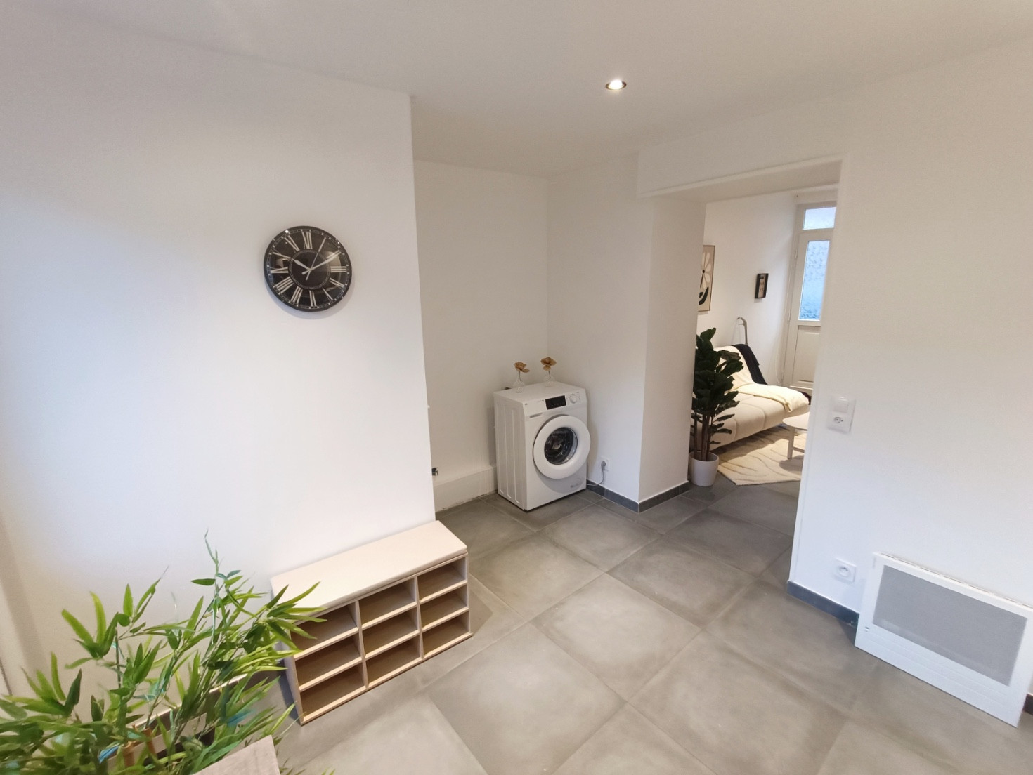 
                                                Location
                                                 Maison meublée 2 chambres avec cour