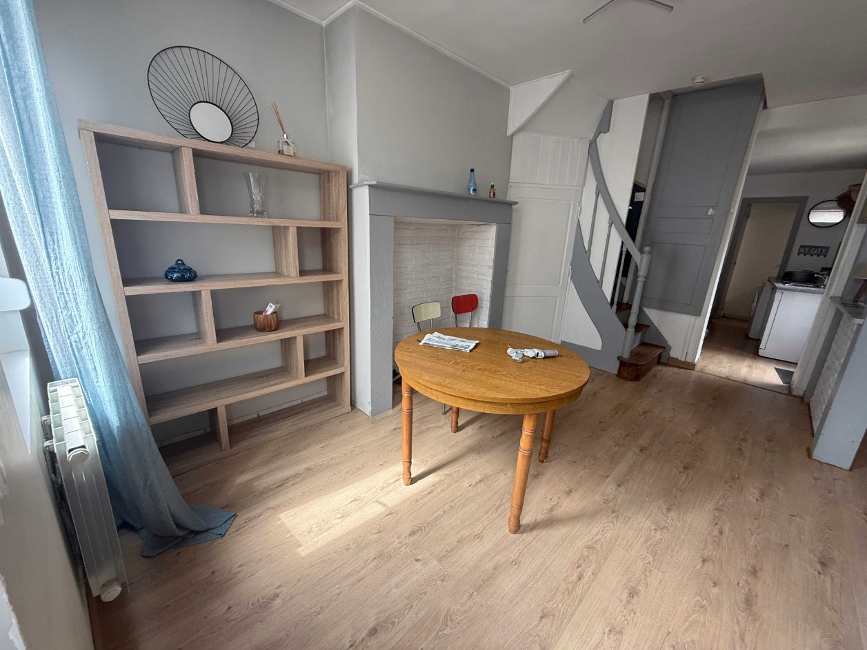 
                                                Location
                                                 Maison meublée 2 chambres et cour