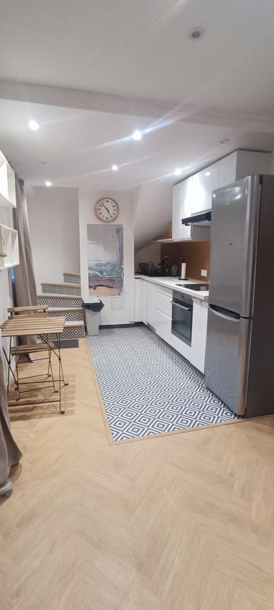 
                                                Location
                                                 Maison meublée 32m²/35 au sol à 10min du metro L11
