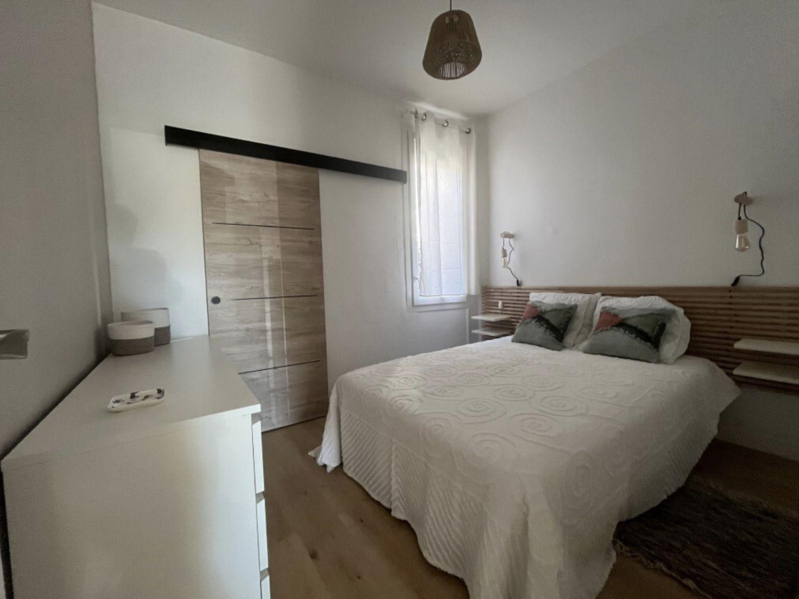 
                                                Location
                                                 Maison meublée à louer