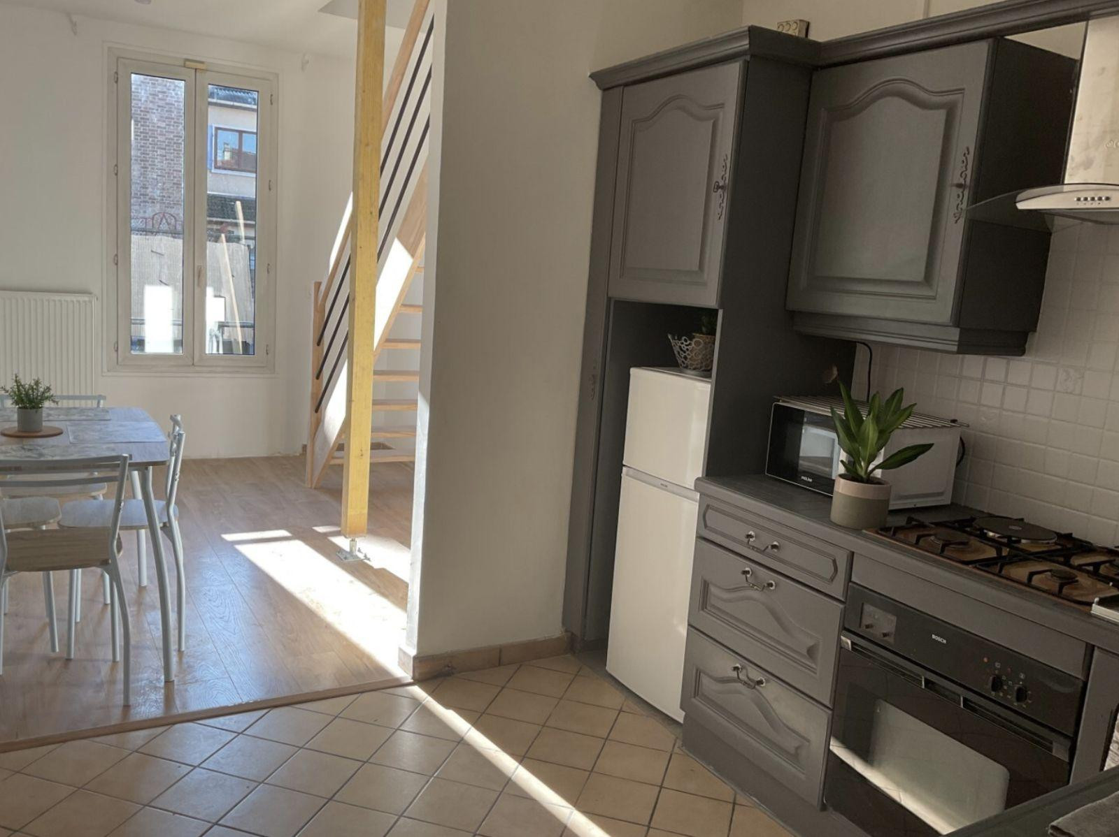 
                                                Location
                                                 Maison meublée à louer