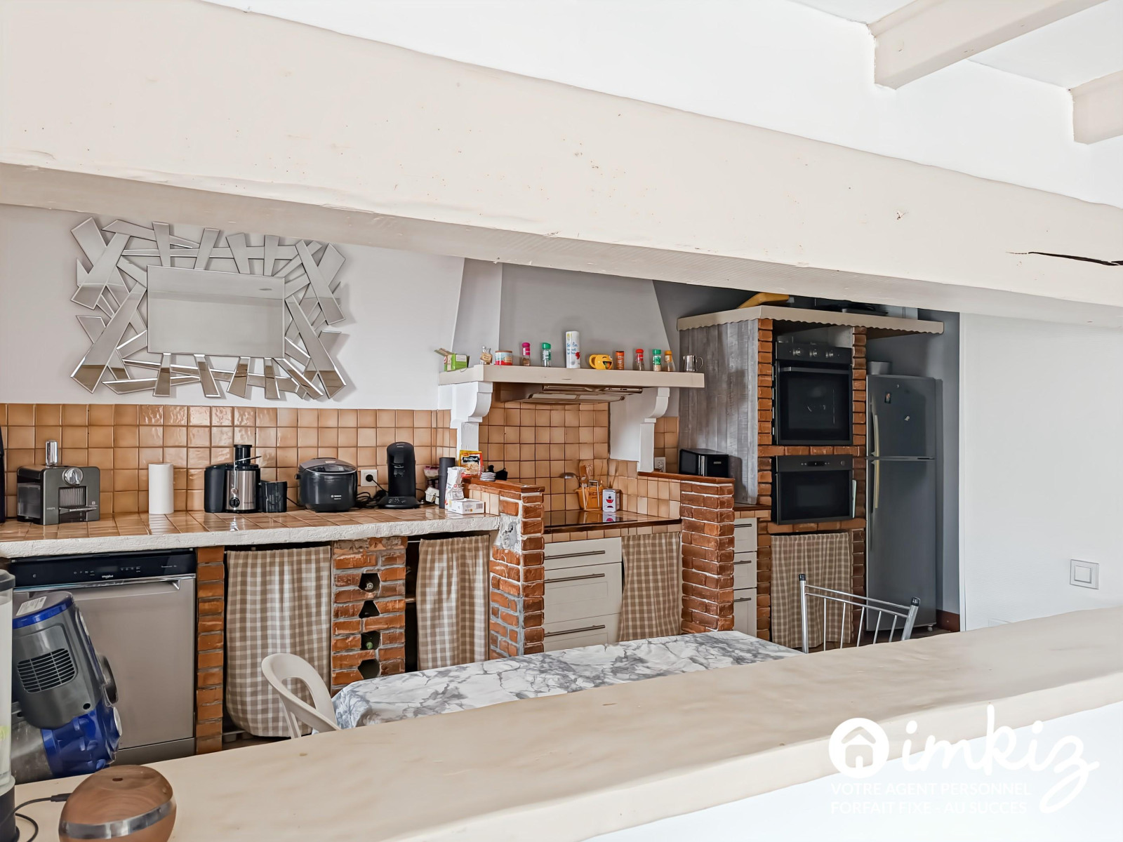 
                                                Vente
                                                 Maison meublée avec finir de rénover