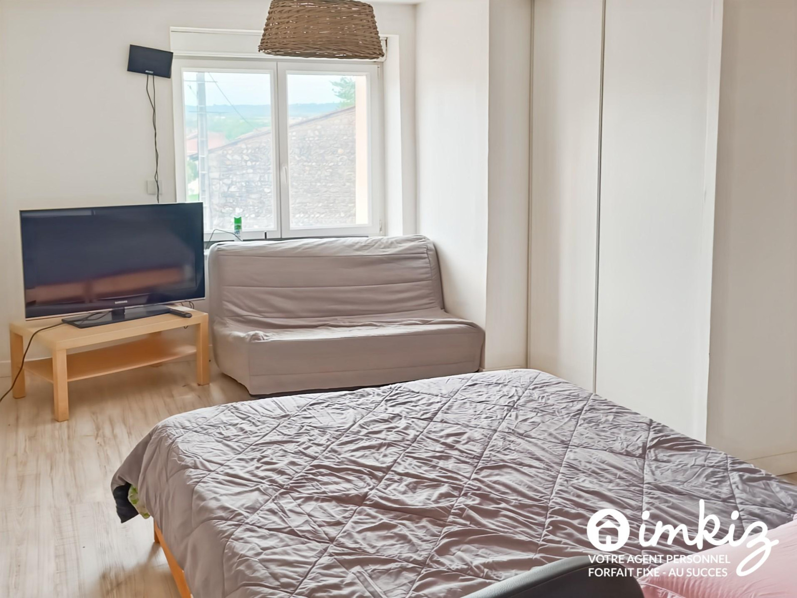 
                                                Vente
                                                 Maison meublée avec finir de rénover