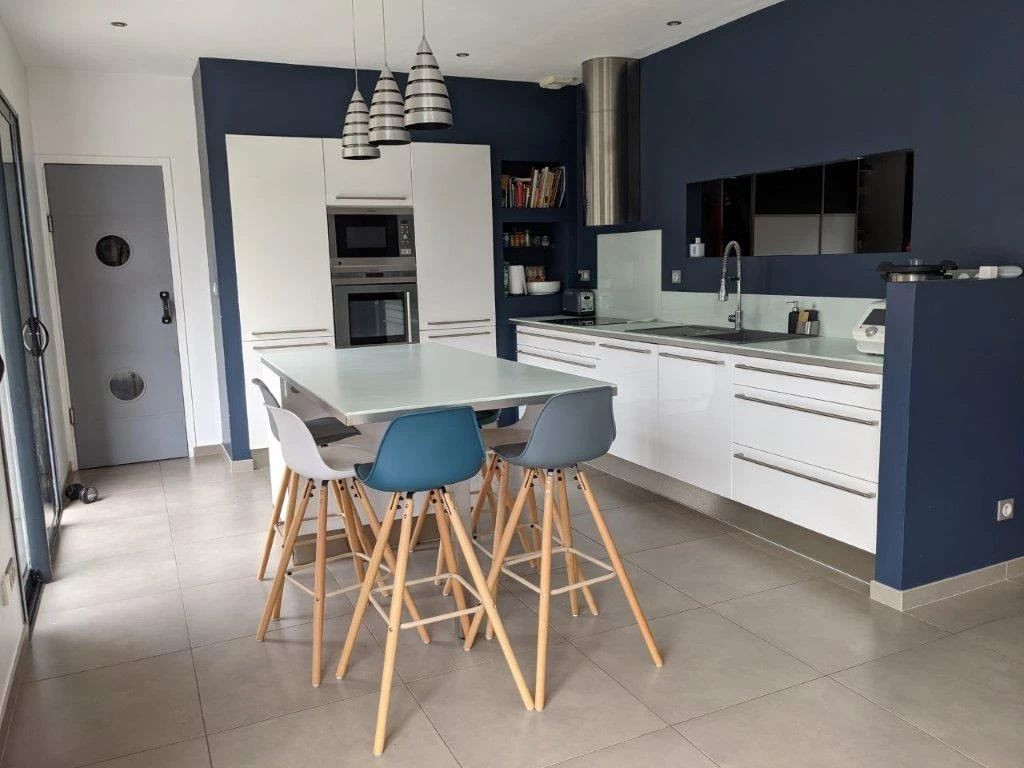 
                                                Location
                                                 Maison meublée avec piscine - mars/août 2025 (loyer tout inclus)