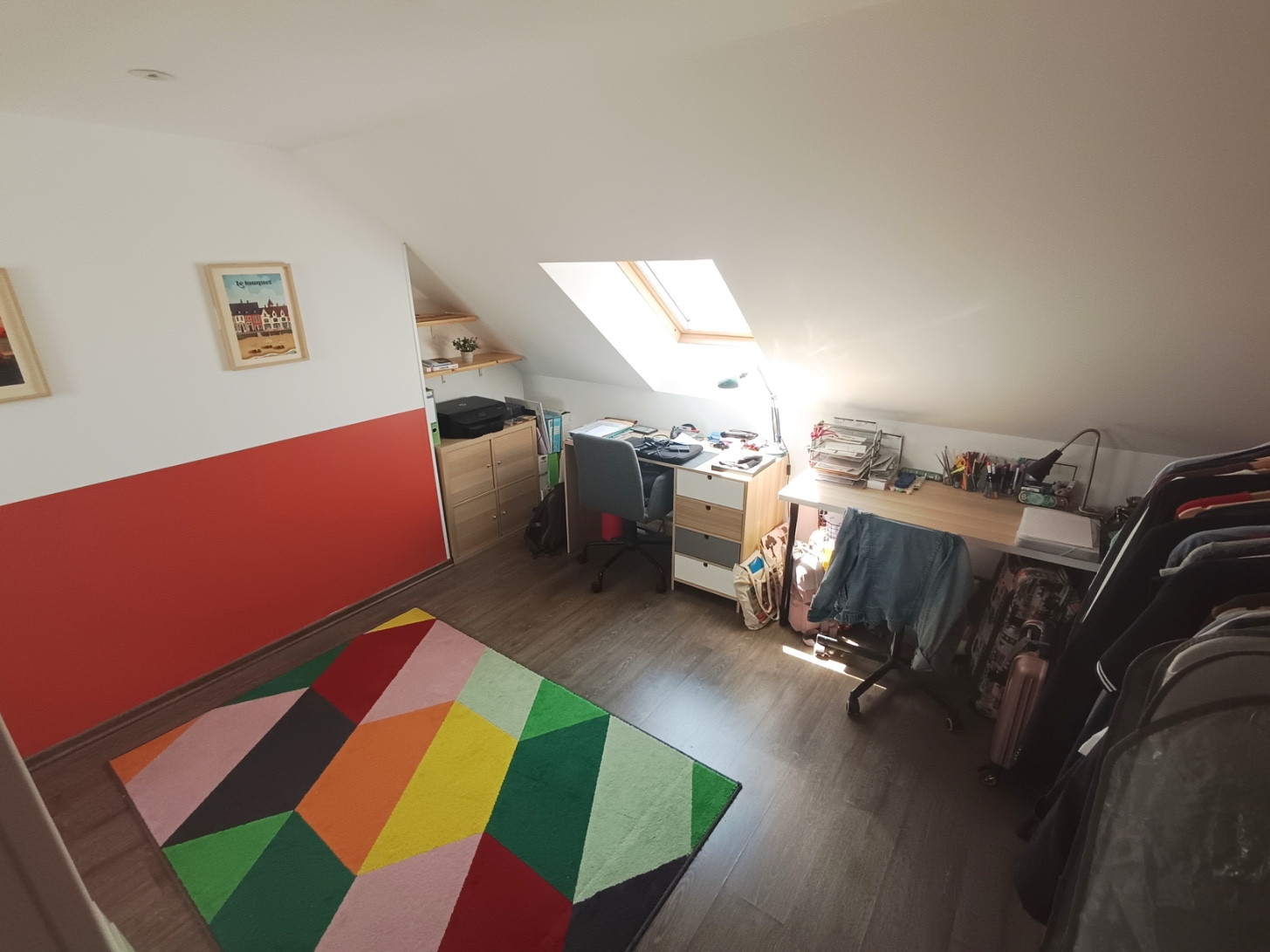
                                                Location
                                                 Maison meublée, T4 avec cour et véranda