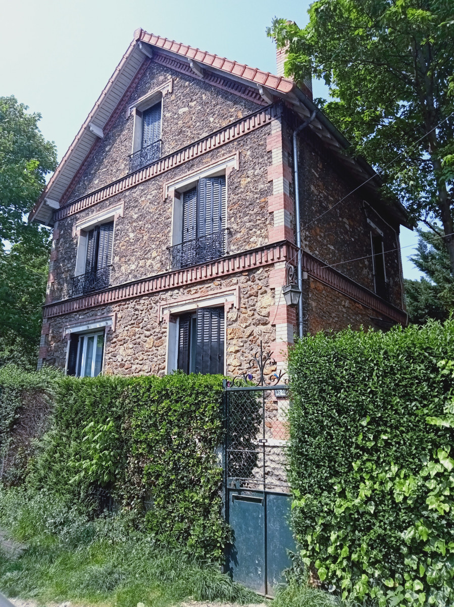 
                                                Vente
                                                 Maison meulière 124 m2