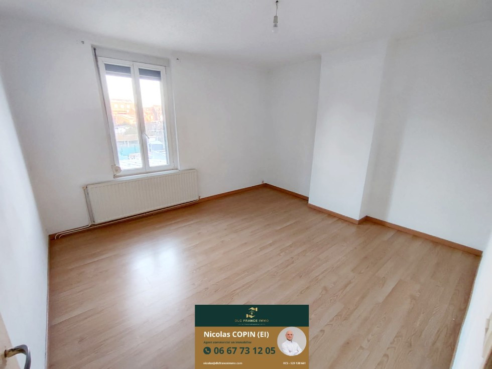
                                                Vente
                                                 Maison mitoyenne 2 chambres valenciennes !!!!!