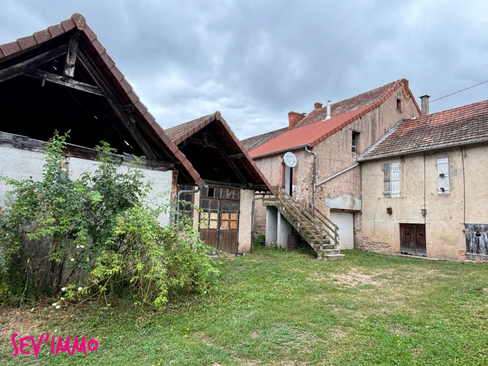
                                                Vente
                                                 MAISON MITOYENNE 4 CHAMBRES