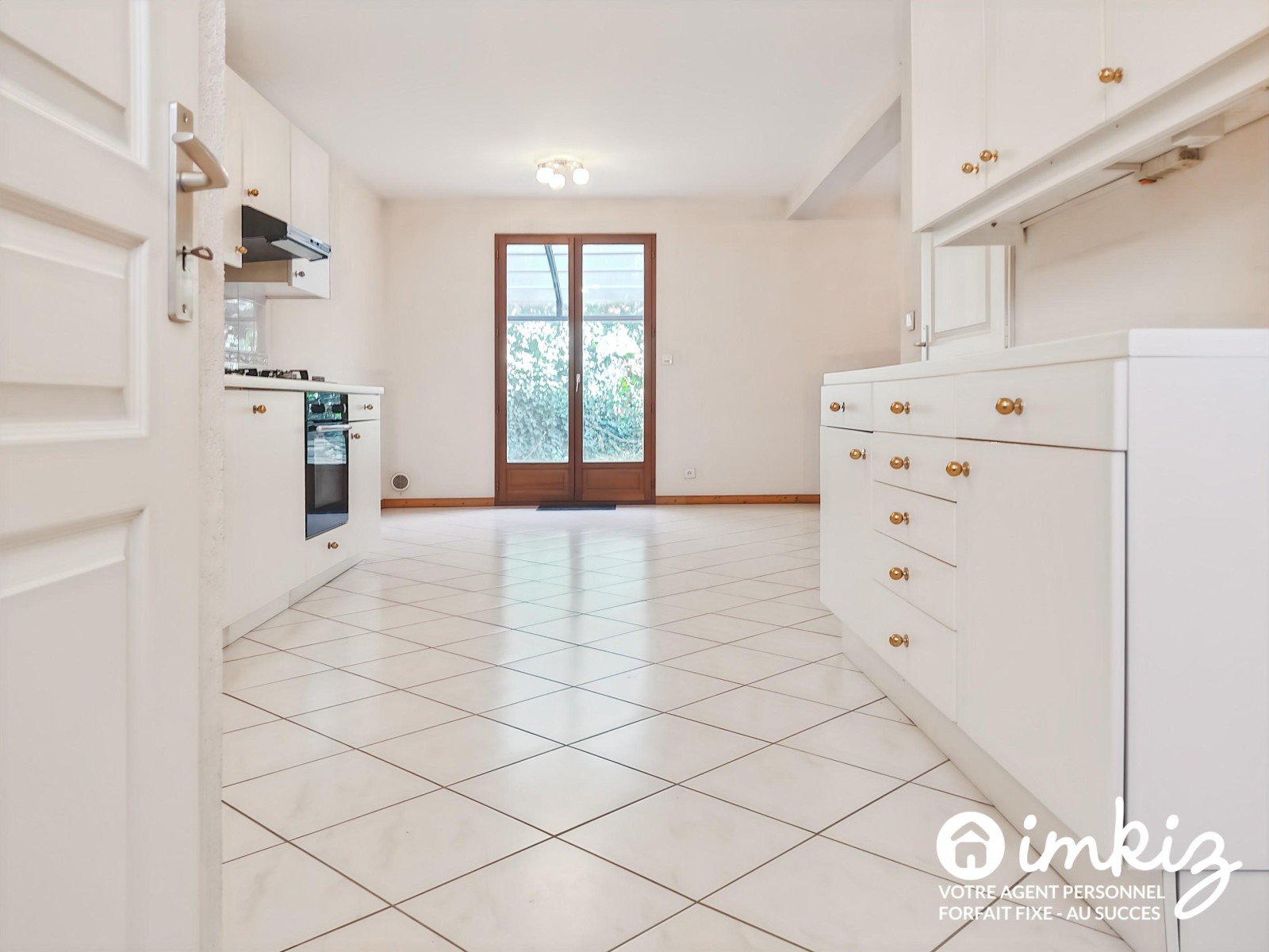 
                                                Vente
                                                 Maison mitoyenne 4 p. avec véranda et jardin