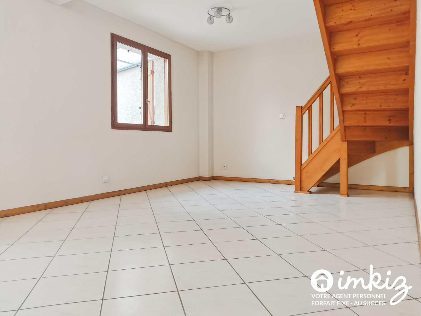 
                                                Vente
                                                 Maison mitoyenne 4 p. avec véranda et jardin