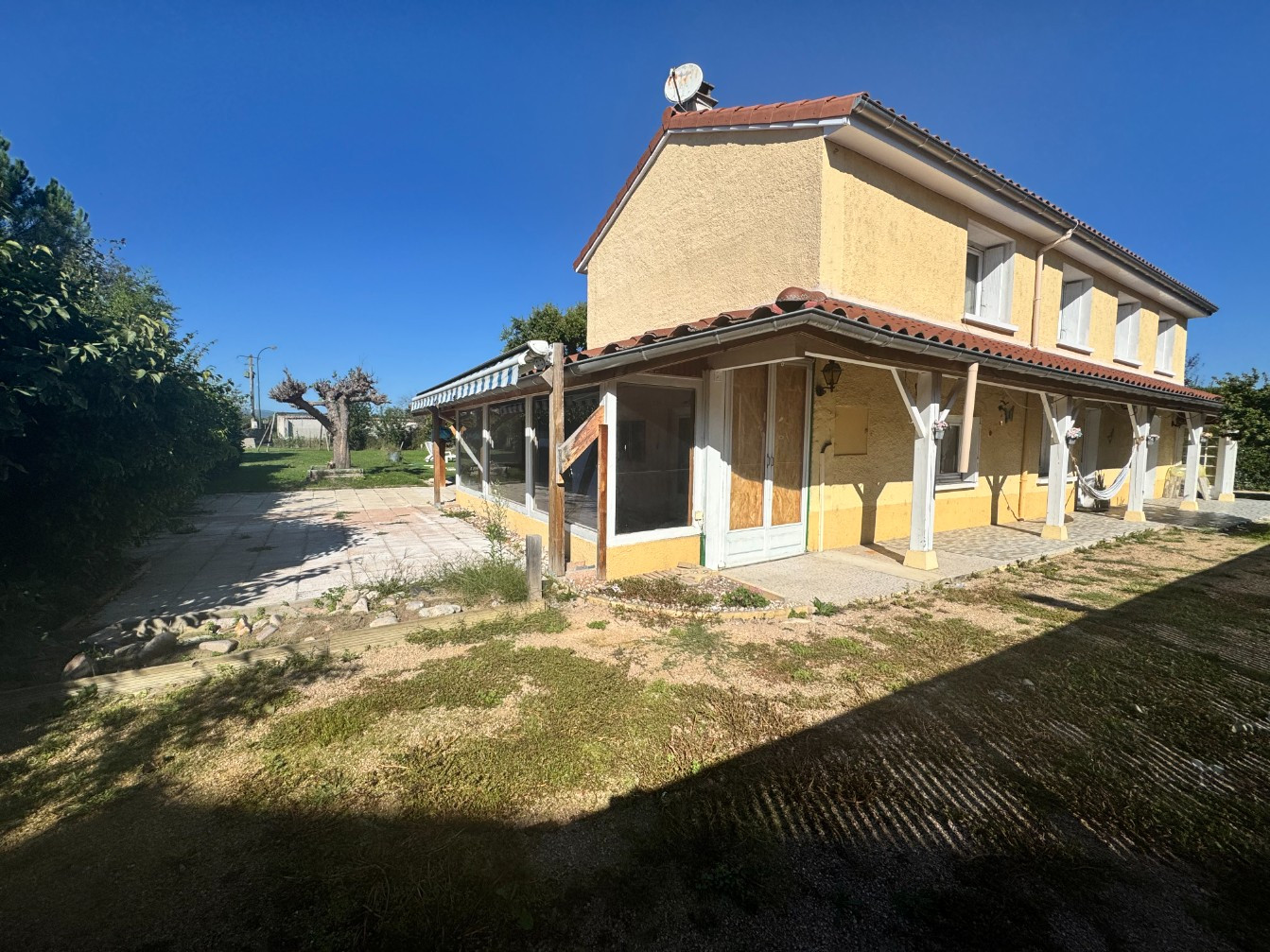 
                                                Vente
                                                 Maison - MORNAND EN FOREZ AVEC PISCINE