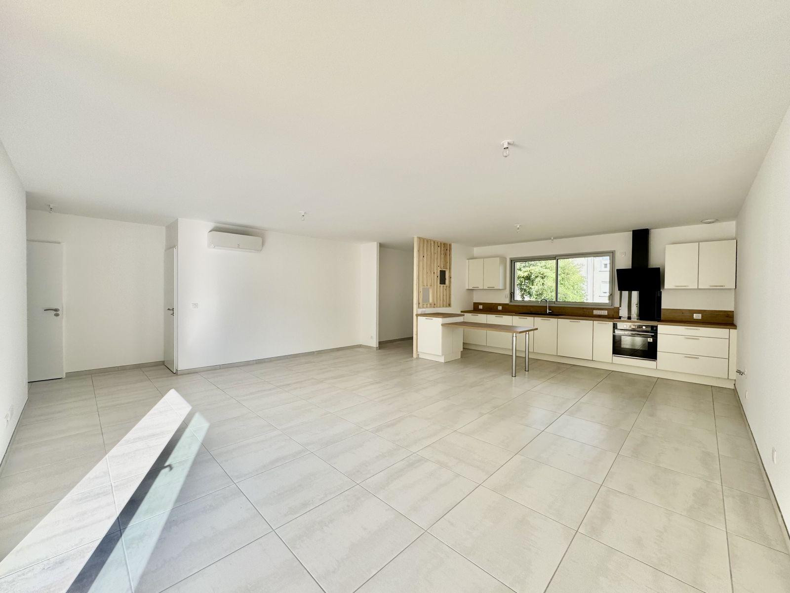 
                                                Location
                                                 Maison neuve 106 m² à louer Limoges