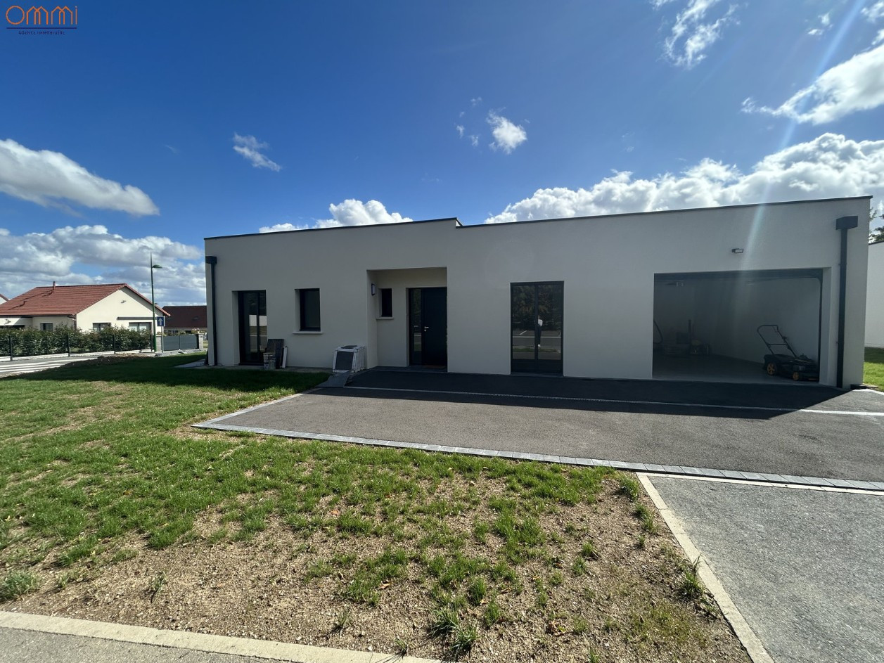 
                                                Location
                                                 Maison neuve 3 chambres garage proche Amiens
