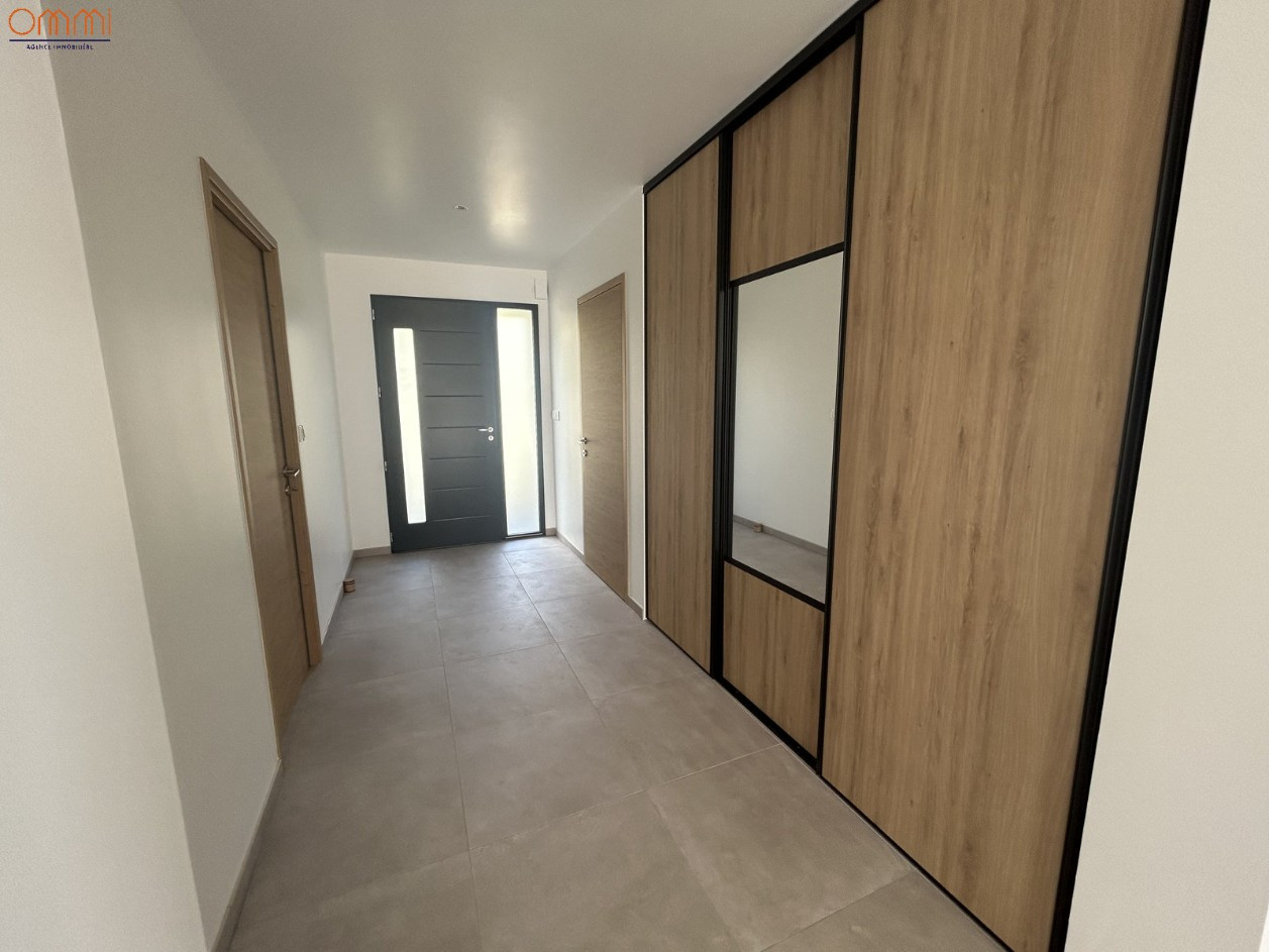 
                                                Location
                                                 Maison neuve 3 chambres garage proche Amiens