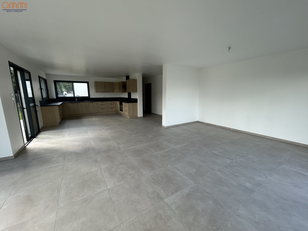 
                                                Location
                                                 Maison neuve 3 chambres garage proche Amiens