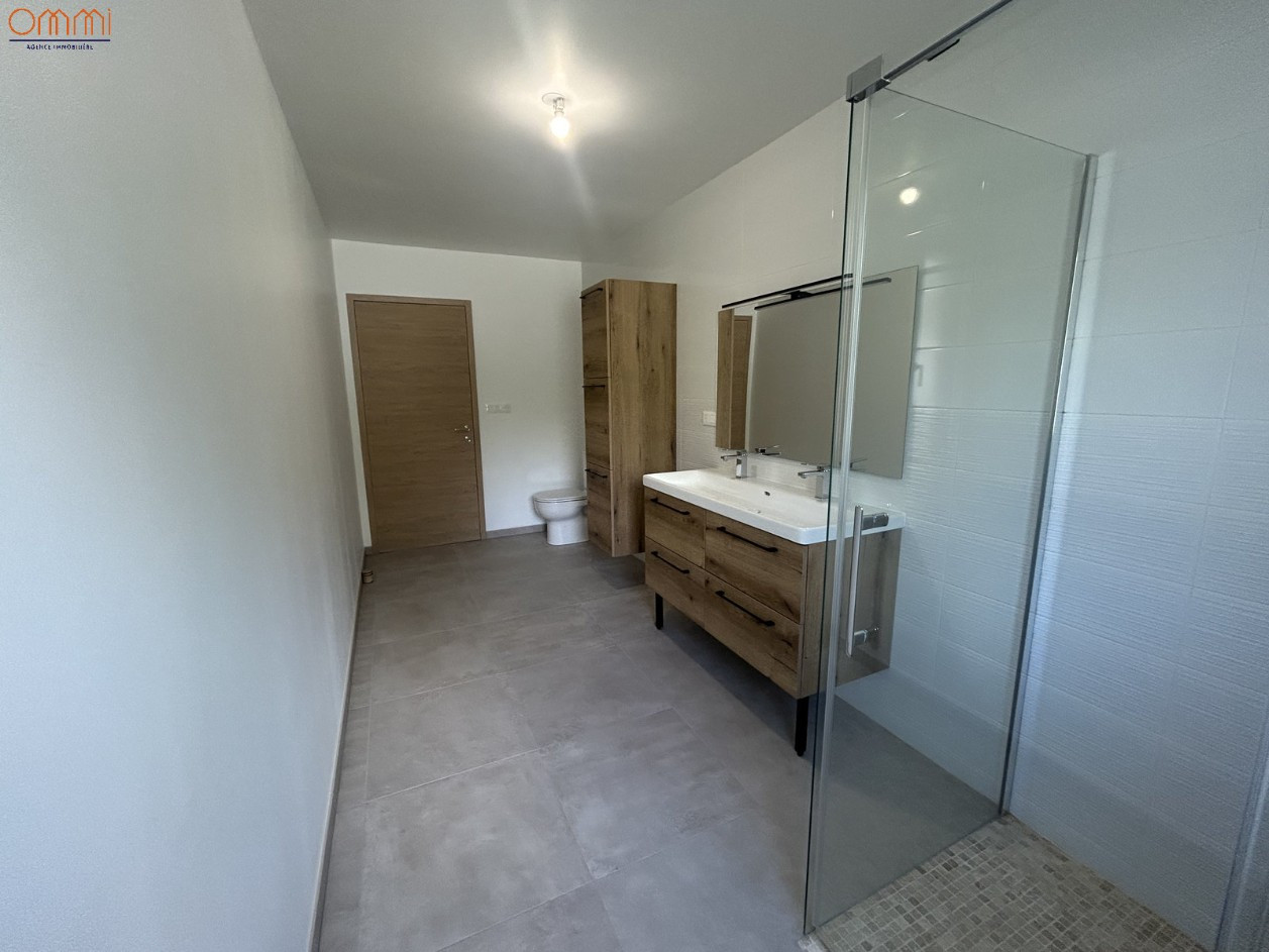 
                                                Location
                                                 Maison neuve 3 chambres garage proche Amiens