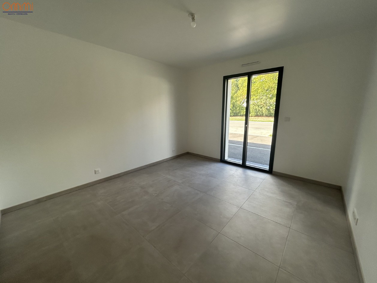
                                                Location
                                                 Maison neuve 3 chambres garage proche Amiens