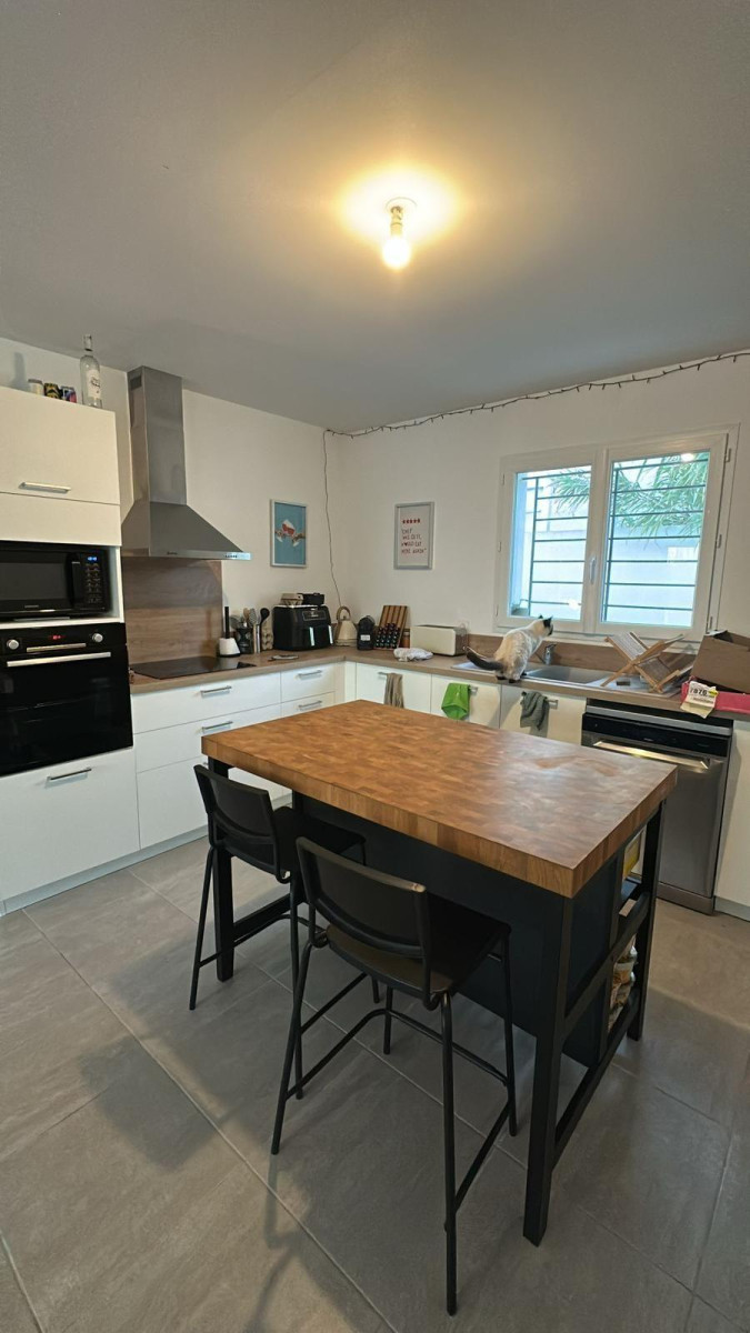 
                                                Location
                                                 Maison neuve 84m² T3 a Fons
