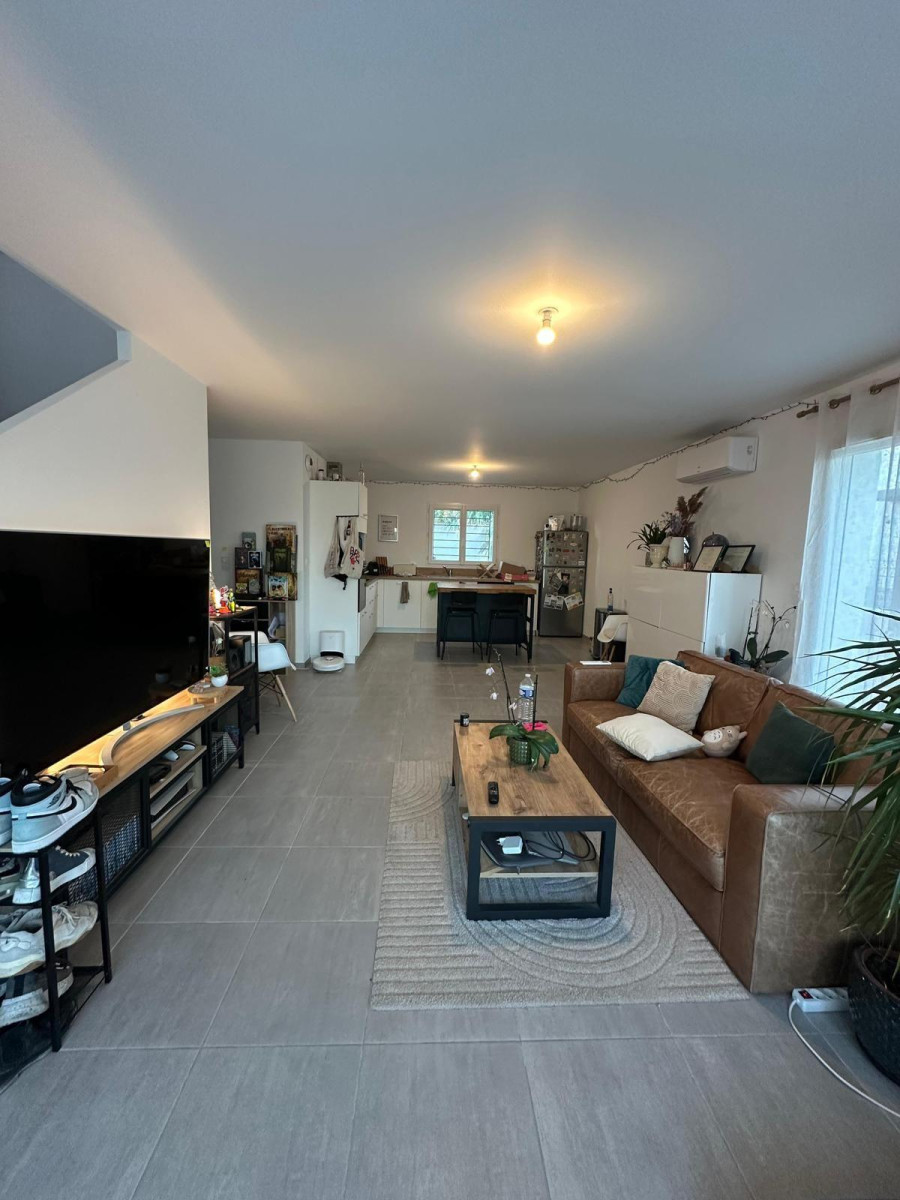 
                                                Location
                                                 Maison neuve 84m² T3 a Fons