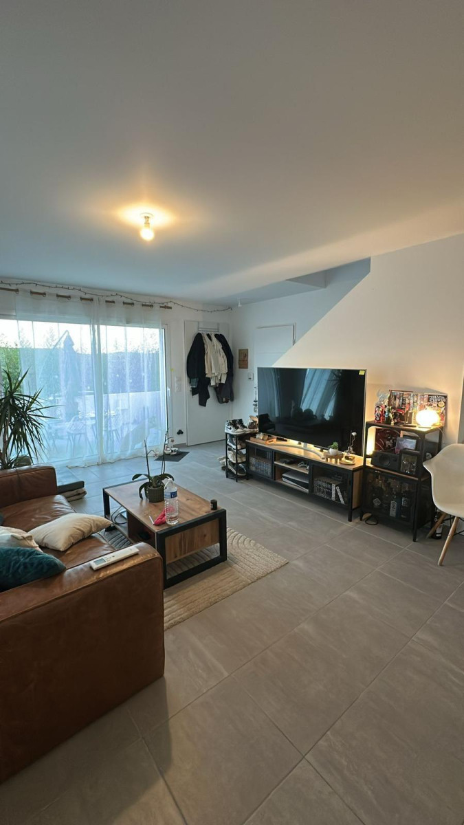
                                                Location
                                                 Maison neuve 84m² T3 a Fons