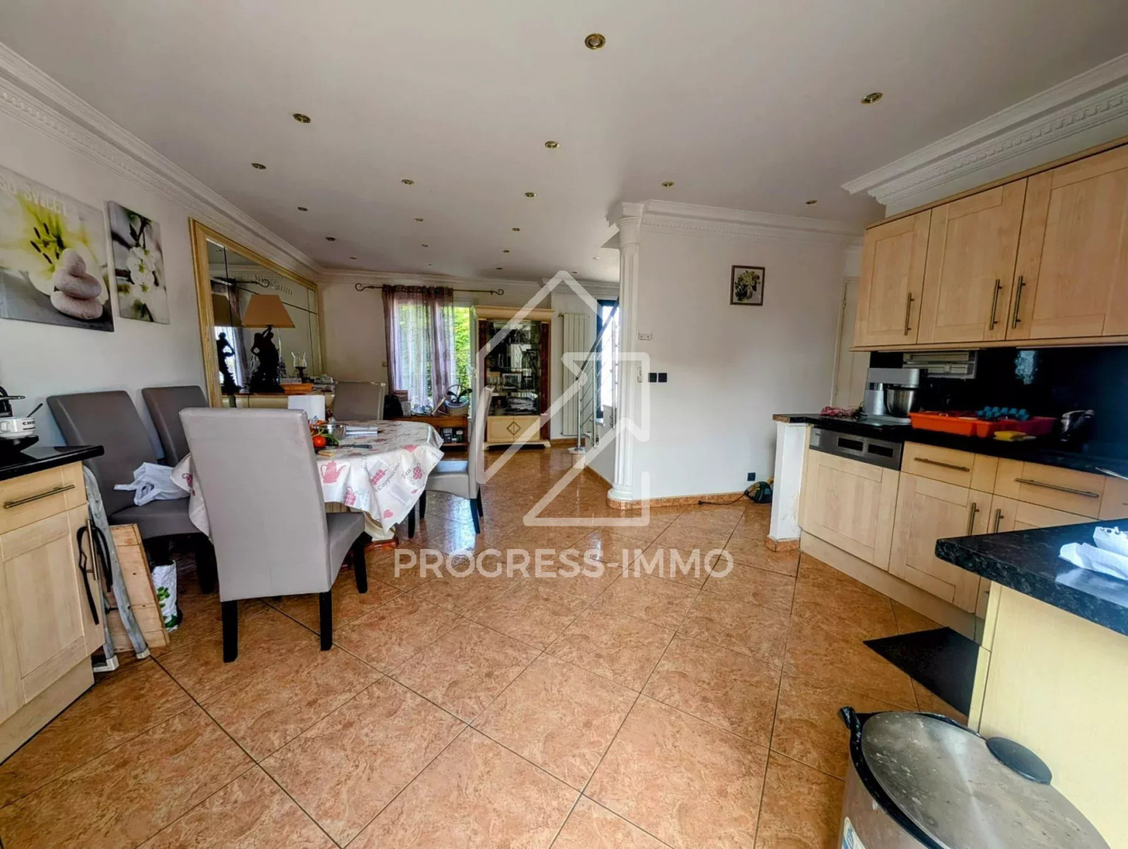 
                                                Vente
                                                 Maison Ormesson sur Marne Centre