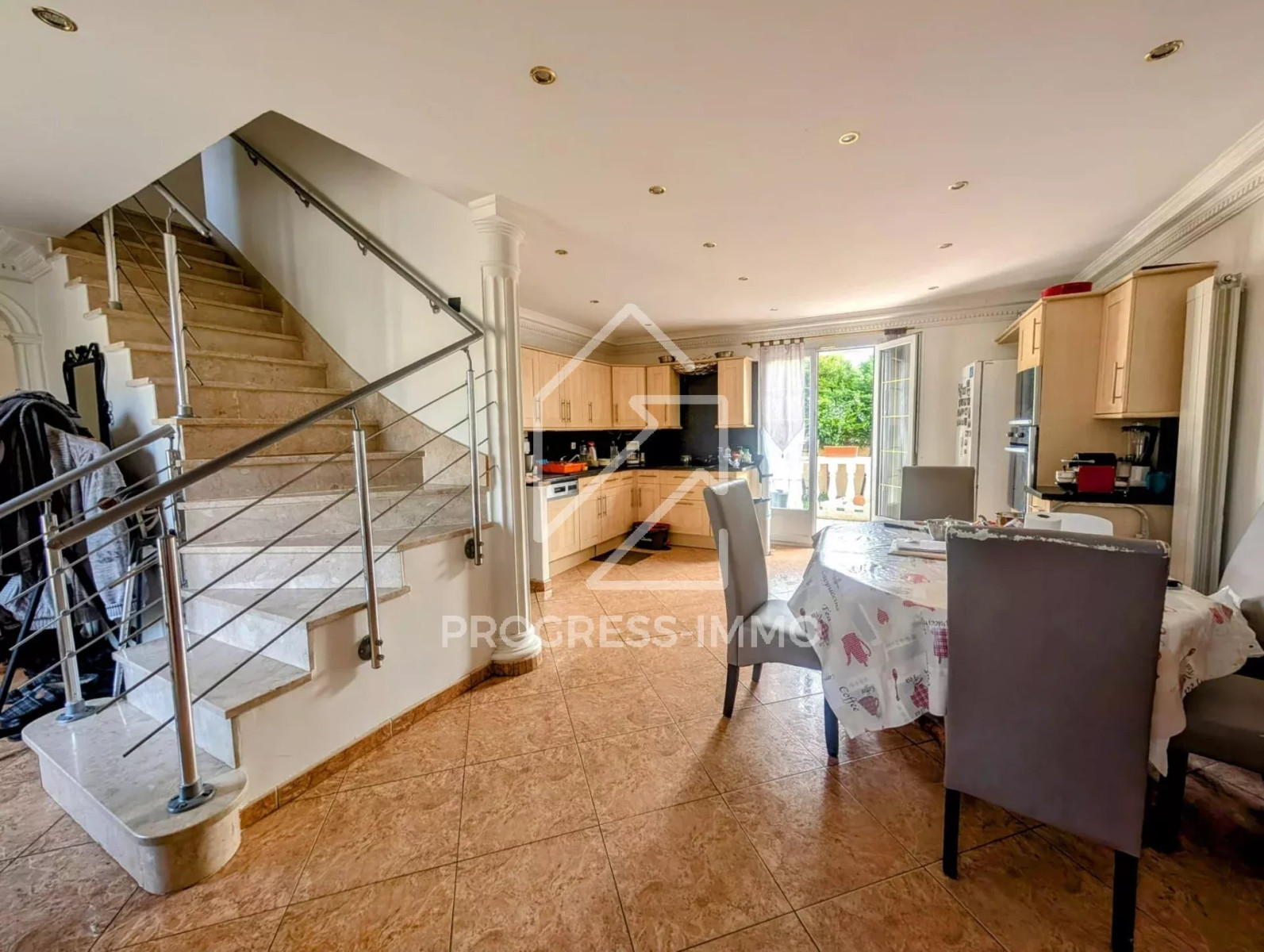 
                                                Vente
                                                 Maison Ormesson sur Marne Centre