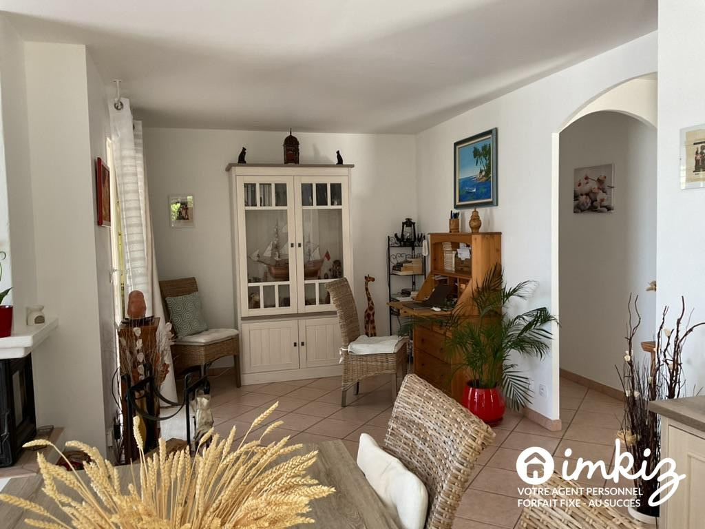 
                                                Vente
                                                 Maison  piscine individuelle cheminée vue dégagée