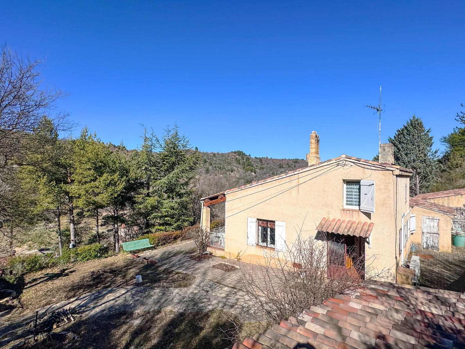 
                                                Vente
                                                 Maison plain-pied 101m2 avec vue dégagée et garage