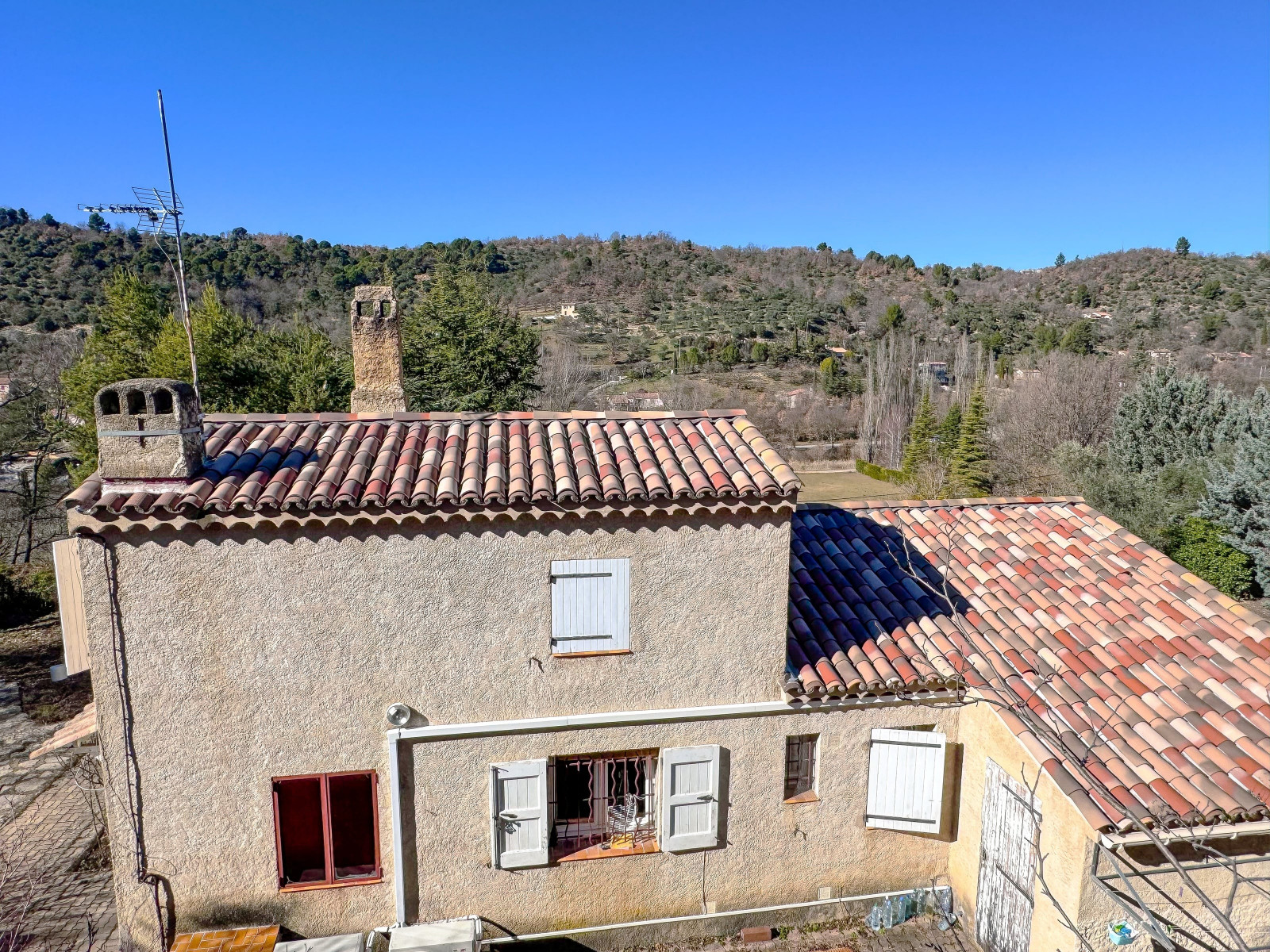 
                                                Vente
                                                 Maison plain-pied 101m2 avec vue dégagée et garage