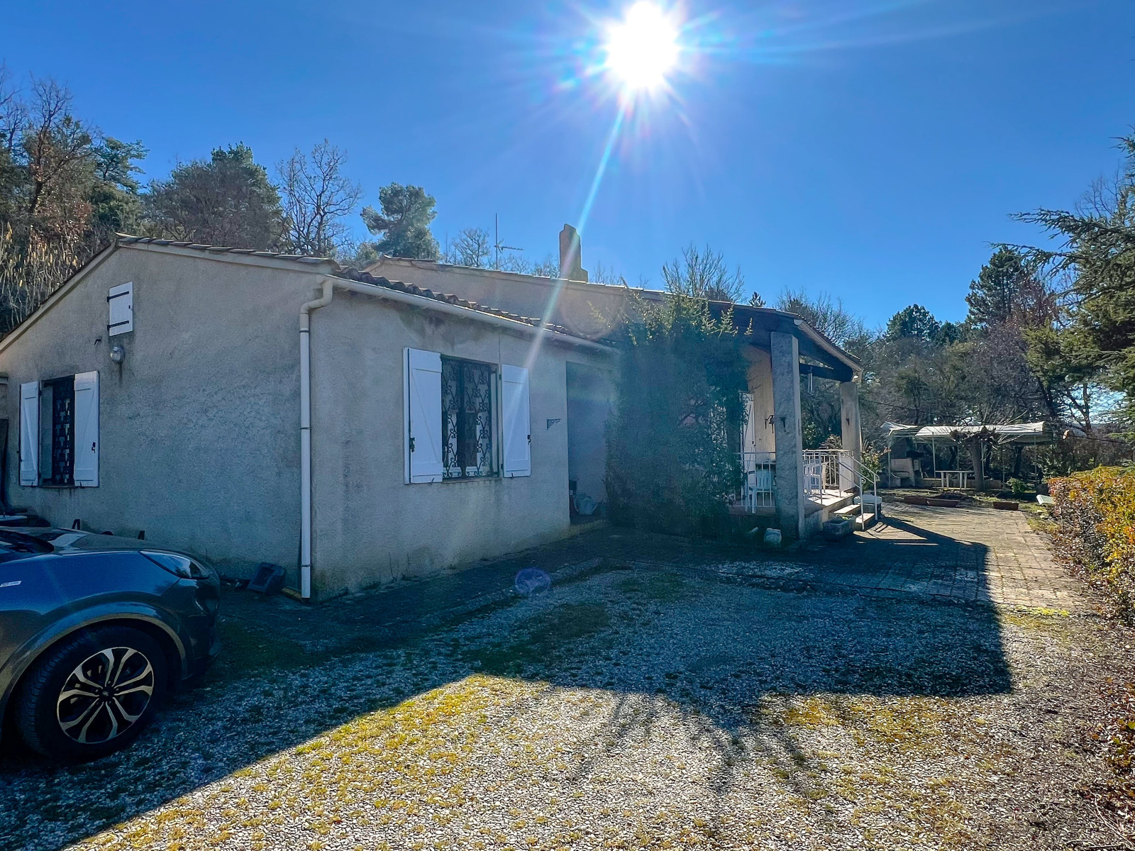 
                                                Vente
                                                 Maison plain-pied 101m2 avec vue dégagée et garage