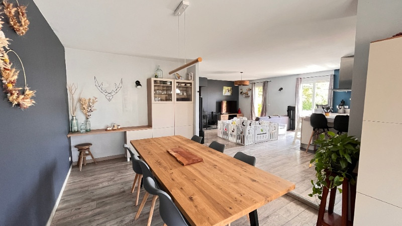 
                                                Vente
                                                 Maison plain-pied 106 m2 - 3 chambres - VILLECHENEVE
