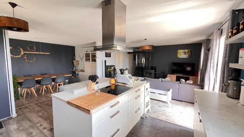 
                                                Vente
                                                 Maison plain-pied 106 m2 - 3 chambres - VILLECHENEVE
