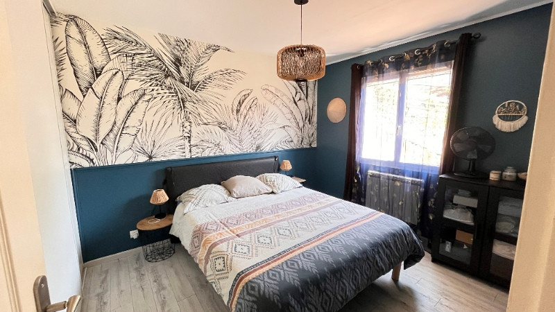 
                                                Vente
                                                 Maison plain-pied 106 m2 - 3 chambres - VILLECHENEVE