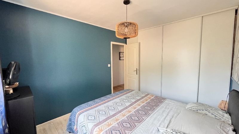 
                                                Vente
                                                 Maison plain-pied 106 m2 - 3 chambres - VILLECHENEVE