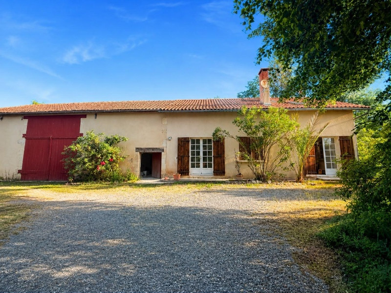 
                                                Vente
                                                 Maison plain pied 3 chambres avec grange attenante, terrain de 1150m2