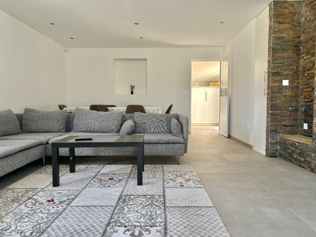 Vente
                                                 MAISON PLAIN-PIED - 3 CHAMBRES - REZE/LA HOUSSAIS
