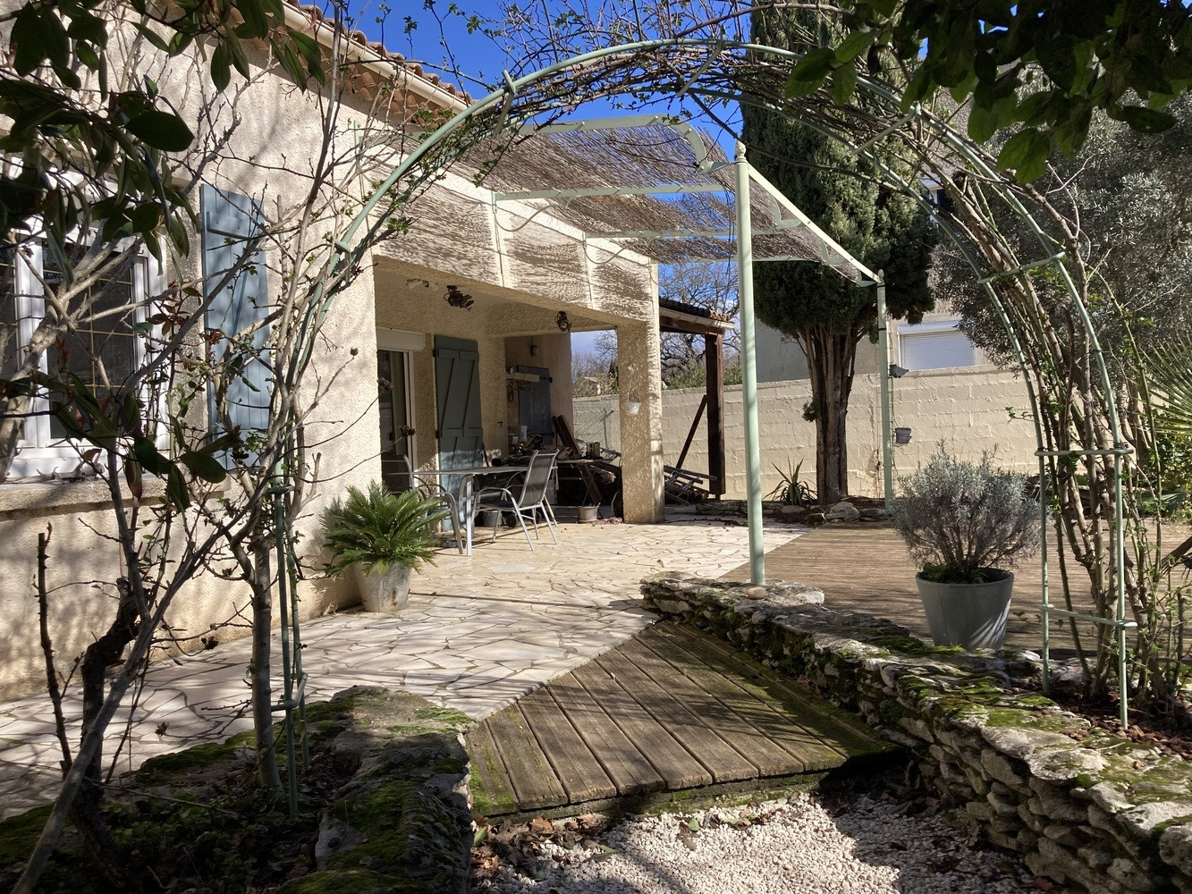 
                                                Vente
                                                 Maison plain-pied 3 Chbes sur 980 m², piscine
