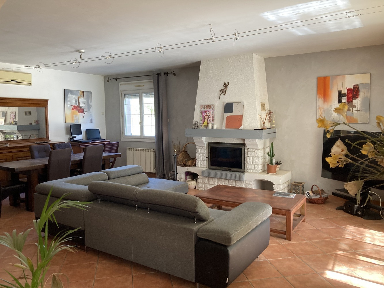 
                                                Vente
                                                 Maison plain-pied 3 Chbes sur 980 m², piscine