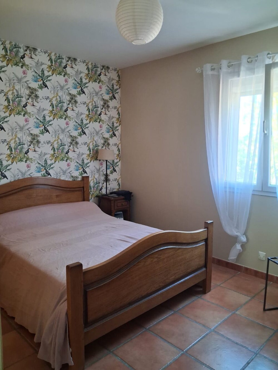 
                                                Vente
                                                 Maison plain-pied 3 chbres + bureau sur 700m²