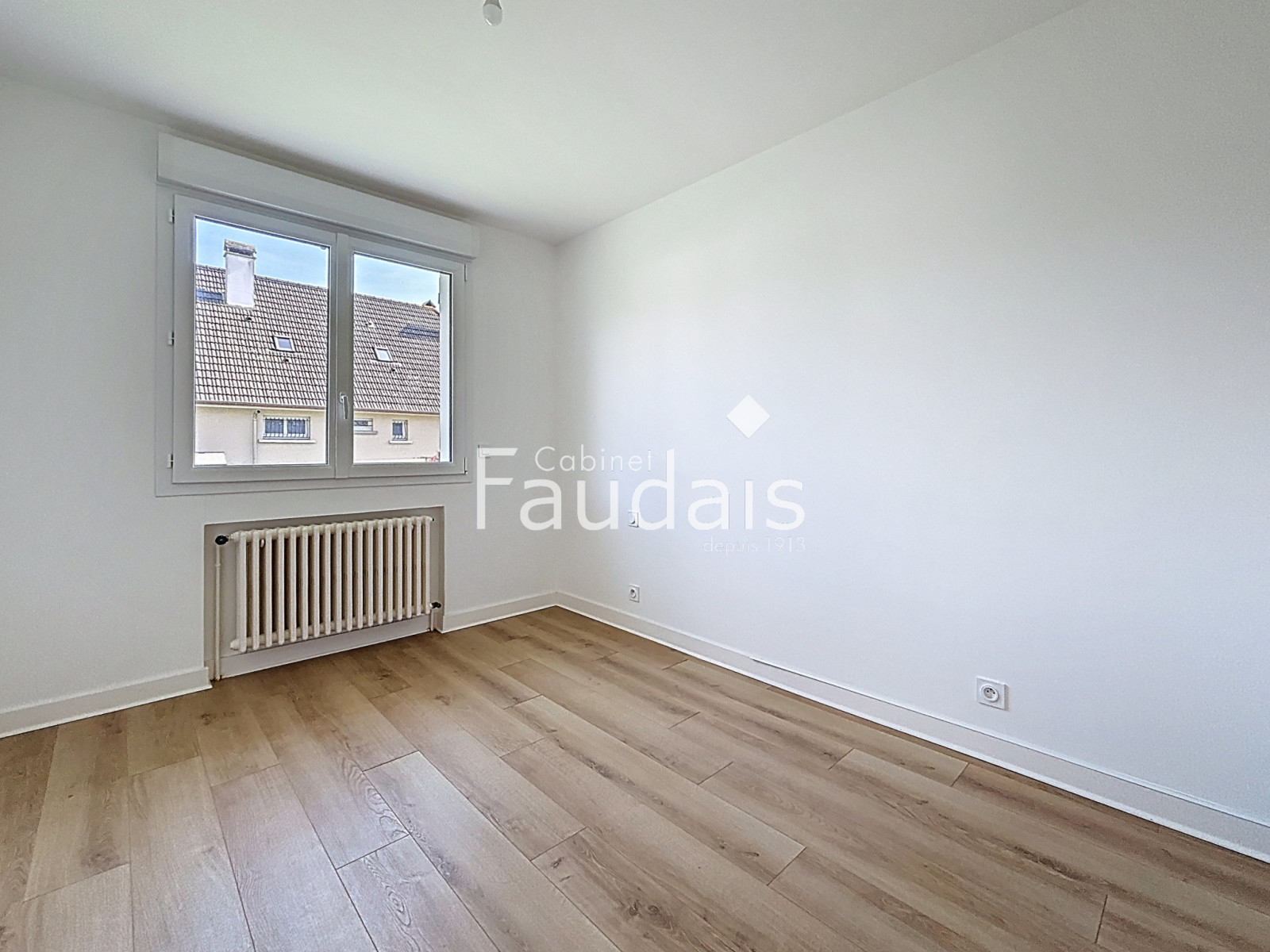 
                                                Vente
                                                 MAISON PLAIN PIED RENOVEE 4 CHAMBRES SAINT-LO